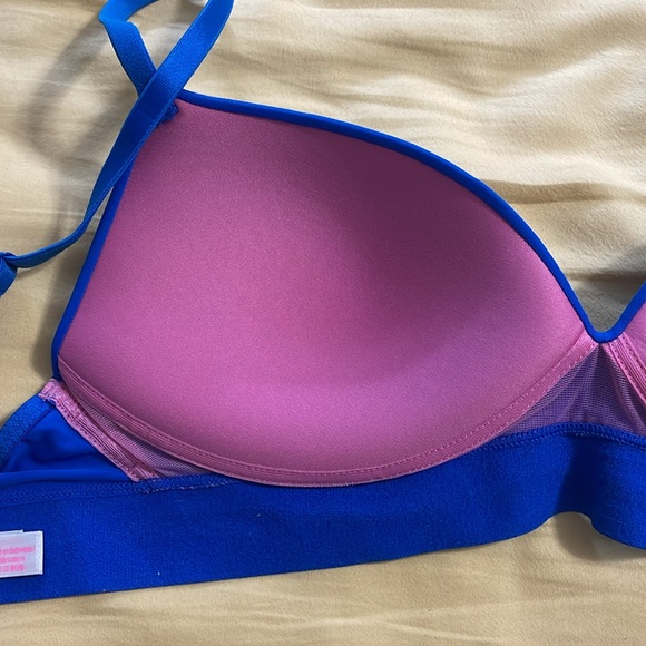 PINK Victoria’s Secret bra - Picture 5 of 7